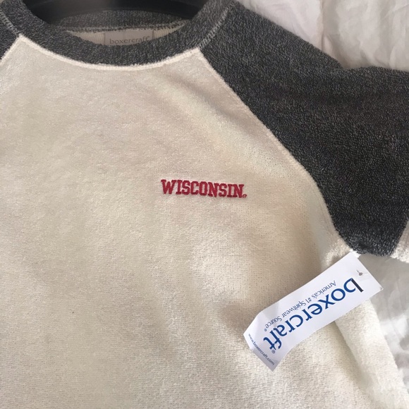Wisconsin Pullover - Picture 5 of 5